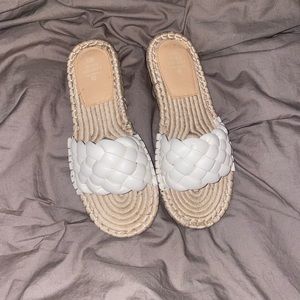 vici sandals
